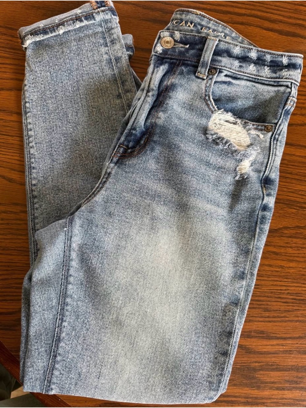 American Eagle Outfitters Light Wash Distressed Women's Jeans
